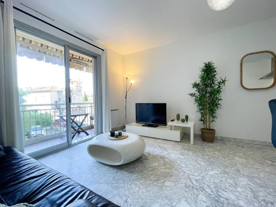 Cosy Deux Pieces Apartment ม็องตง ภายนอก รูปภาพ